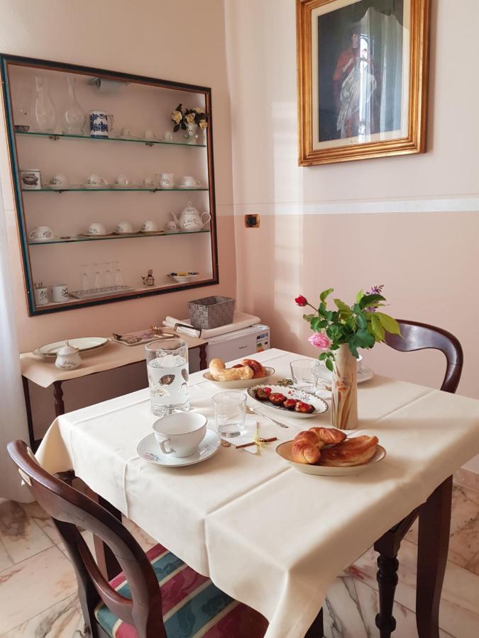 Villa Liberty Il Lauro Bed And Breakfast Pisa Exterior photo